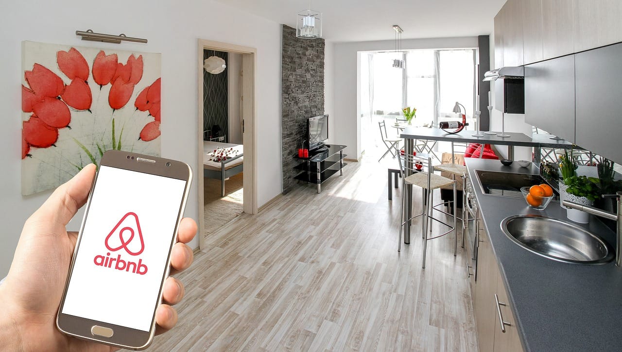 Location longue durée sur Airbnb : Guide et Avis