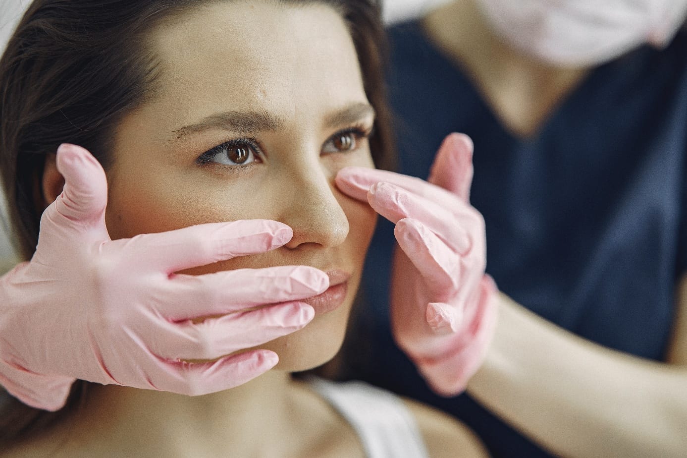 La rhinoplastie : remodeler le nez, réconcilier l’harmonie du visage